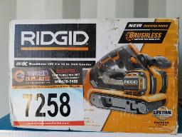 Ponceuse à courroie RIDGID sans fil 3''x18'', piles non incluses , neuve