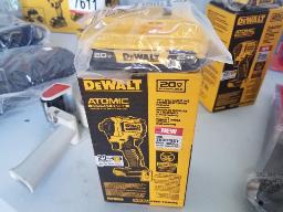 DEWALT: visseuse à choc 3 vitesses, 1 batterie seulement, neuf