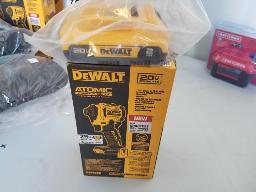 DEWALT: Visseuse à choc 3 vitesses, 1 batterie seulement, neuf