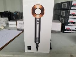 Sèche cheveux DYSON, neuf