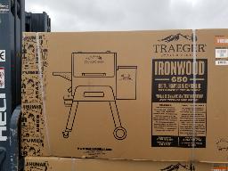 BBQ à granules de bois et fumoir TRAEGER GRILLS RONWOOD 650 TFB65BLFC, neuf