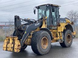 2010, JOHN DEERE 624K, CHARGEUSE  4 X 4