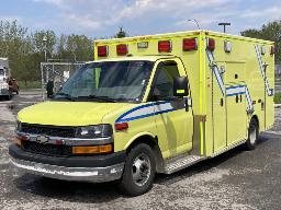 2014, CHEVROLET EXPRESS 4500, AMBULANCE    6 ROUES,