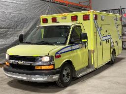 2014, CHEVROLET EXPRESS 4500, AMBULANCE    6 ROUES,