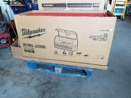 MILWAUKEE-Coffre de rangement en acier 8 tiroirs de 46'' , neuf