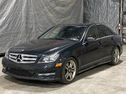 2013, MERCEDES C300, AUTOMOBILE  AWD    * VÉHICULE RECONSTRUIT *