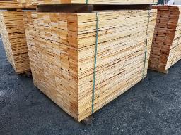 1 Bundle de 1''x6'' 5 pi de bois à clôture. Env. 512 mcx