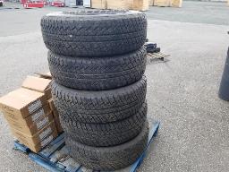 5 Pneus BRIDGESTONE DUELER P255/70R18 , usure 4x 10/32 et 1X 11/32