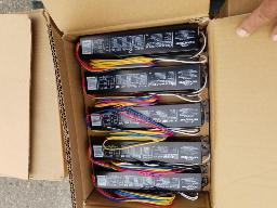 Environ 200 ballasts T5 neufs