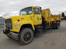 1992 FORD L8000,camion à benne dompeur