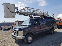 2010 FORD VAN E3500, camion nacelle