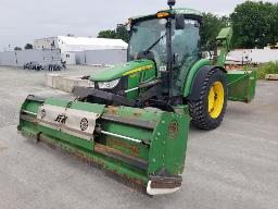 2019 JOHN DEERE 4052R, tracteur