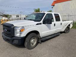 2016, FORD F-250, CAMIONNETTE    AVEC MONTE-CHARGE