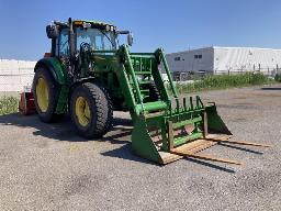 2011, JOHN DEERE 6430, TRACTEUR  120HP  4 X 4  GODET, FOURCHES, SOUFFLEUR