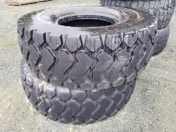 2 Pneus MICHELIN 20.5R25