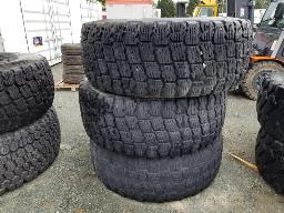 3 Pneus MICHELIN 20.5R25 SNOWPLUS