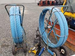 2 Rouleaux duet rodder 9/16 en fibre et environ 15 barres de 15' pour accrocher les toiles et plus