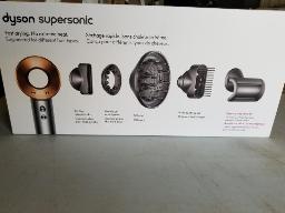 Séchoir à cheveux DYSON SUPERSONIC neuf