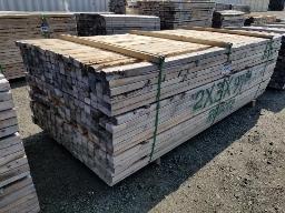 Bundle de bois 2''x3''x99'' environ 324 mcx