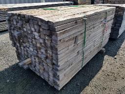 Bundle de bois 2''x4''x73'' environ 240 mcx