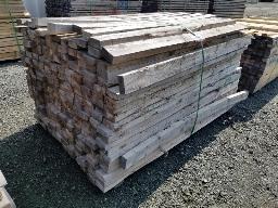 Bundle de bois 2''x4''x72'' environ 204 mcx