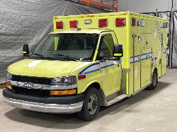 2015, CHEVROLET EXPRESS 3500, AMBULANCE    6 ROUES,