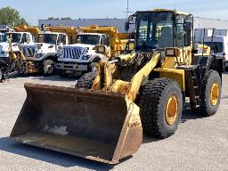 2009, KOMATSU WA380, CHARGEUSE  4 X 4  GODET