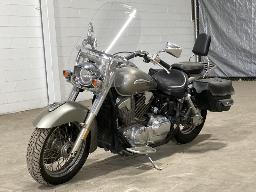 2004, HONDA VTX 1300, MOTOCYCLETTE