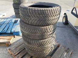 4 Pneus d'hiver GOODYEAR EAGLE ULTRA 245/55R18