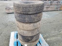 6 Pneus hiver BRIDGESTONE BLIZZAK LT225/75R16