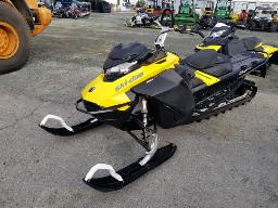 2017 SKIDOO SUMMIT SP850, motoneige