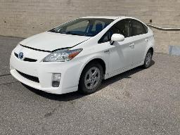 2011, TOYOTA PRIUS, AUTOMOBILE    HYBRIDE