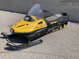 2002, SKI-DOO SCANDIC 440, MOTONEIGE