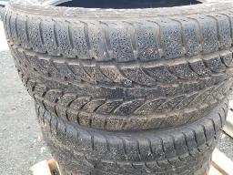 4 Pneus NOKIAN P255/50R19, hiver