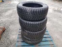 4 Pneus ROVELO RWS677 225/55R17 hiver