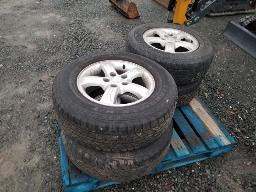 4 Jantes HYUNAI et 4 pneus 225/70R16