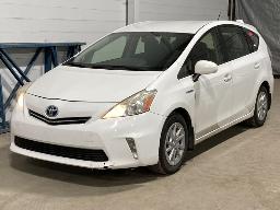 2013, TOYOTA PRIUS V, AUTOMOBILE    HYBRIDE