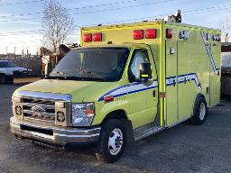 2017, FORD E-350, AMBULANCE    6 ROUES