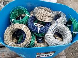 45 cordes à linge de longueurs et modèles variés