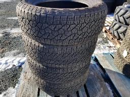 GOOD YEAR WRANGLER-4 pneus d'été 275/60R20