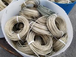 45 cordes à linge neuves de longueurs variées