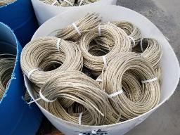 45 cordes à linge neuves de longueurs variées