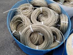 45 cordes à linge neuves de longueurs variées