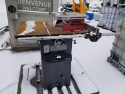 2 Articles: un banc de scie et une scie à céramique