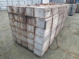 Bois 7''x9''x102'' environ 30 mcx