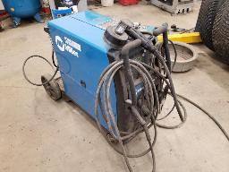 MILLER SYNCROWAVE 210-Soudeuse  avec bonbonne et gun