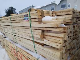 Bundle de bois 2x3x8, environ 306 mcx