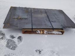 Lot de plaques d'acier de grandeur et épaisseurs variées