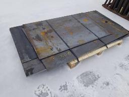 Lot de plaques d'acier de grandeur et épaisseurs variées