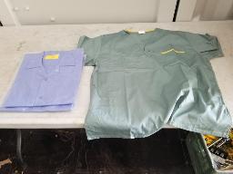 100 morceaux d'uniforme de travail variés: santé-esthétique ( pantalons, chemises)